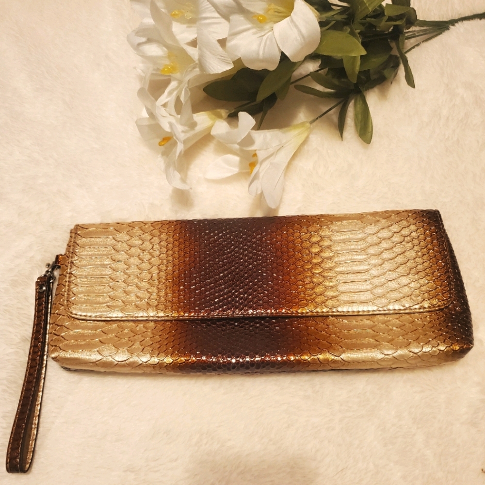 Apt 9 Multicolored Clutch